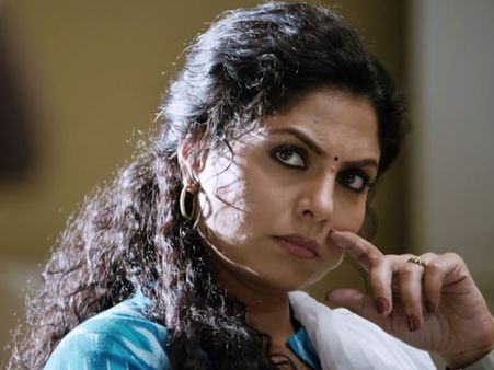 വാട്ട്‌സ്ആപ്പില്‍ നഗ്നവീഡിയോ, നടി ആശ ശരത് പരാതി നല്‍കി