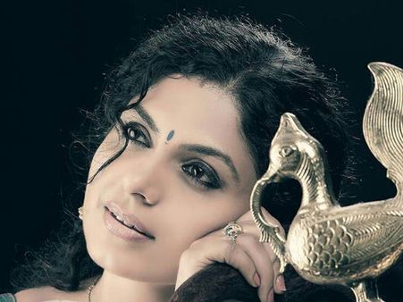 വ്യാജ വീഡിയോയെ കുറിച്ച് ആശ ശരത്ത്... സ്ത്രീകളെ അവഹേളിക്കരുത്, മാനിയ്ക്കണം