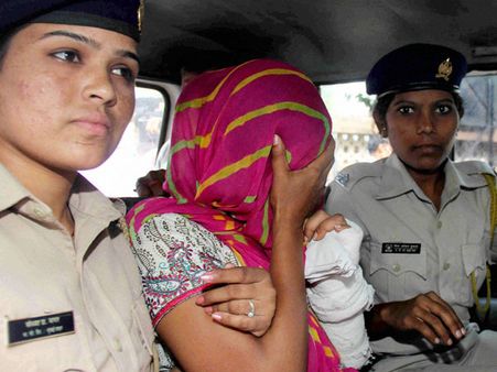 മദ്യപിച്ച് വാഹനാപകടം; റിലയന്‍സ് വനിതാ അഭിഭാഷകയ്ക്ക് ജാമ്യം