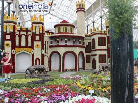 നയനങ്ങള്‍ക്ക് കുളിര്‍മ്മയേകി ലാല്‍ബാഗിലെ ഫ്ളവര്‍ഷോ