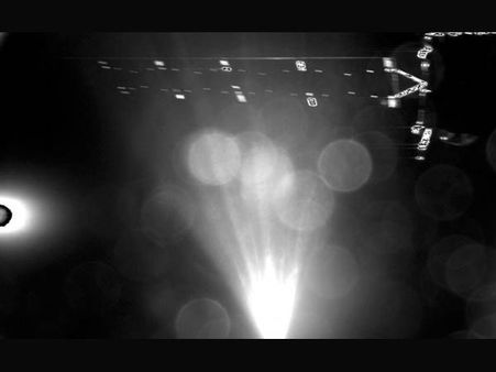 സൂര്യന് തൊട്ടടുത്ത് ആ വാല്‍നക്ഷത്രം പൊട്ടിത്തെറിയ്ക്കുമോ? ശാസ്ത്രലോകം കാത്തിരിയ്ക്കുന്നു