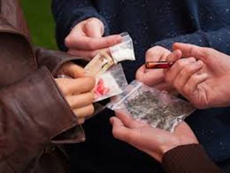 ടിവി സീരിയല്‍ കണ്ട് ബികോം വിദ്യാര്‍ഥി മയക്കുമരുന്ന് കടത്തുകാരനായി