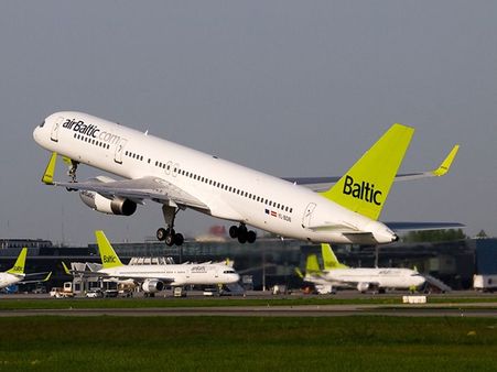 മദ്യപിച്ച് വിമാനത്തിലെത്തിയ പൈലറ്റിന് ആറുമാസം തടവുശിക്ഷ