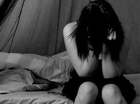 കൂള്‍ ഡ്രിങ്ക്‌സില്‍ മയക്കുമരുന്ന് നല്‍കി ബലാത്സംഗം ചെയ്തതായി വീട്ടമ്മയുടെ പരാതി