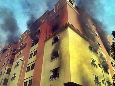 സൗദിയില്‍ ബഹുനില കെട്ടിടത്തില്‍ വന്‍ തീപിടുത്തം; 11 പേര്‍ മരിച്ചു