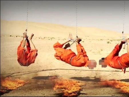 ഐസിസ് നാല് പേരെ ജീവനോടെ കെട്ടിത്തൂക്കി ചുട്ടുക്കൊന്നു, വീഡിയോ പുറത്ത്