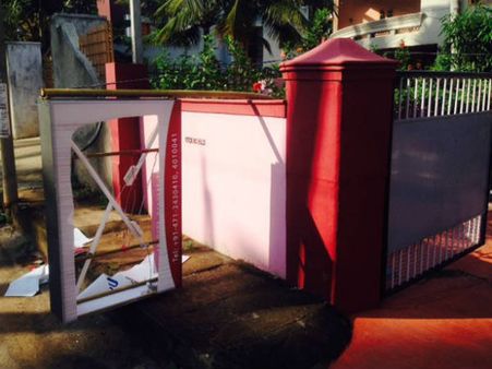 മറുനാടന്‍ മലയാളിയുടെ ഓഫീസിന് നേര്‍ക്ക് അജ്ഞാതരുടെ ആക്രമണം, പ്രതിഷേധം