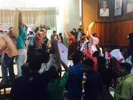 ഡിവൈഎഫ്‌ഐ 'ഇടപെട്ടു'; കലാമിന്റെ പുസ്തകത്തിന്റെ പ്രകാശനം മാറ്റി