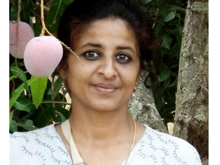 മൈത്രി ആര്‍ട്ടിസ്റ്റ് റസിഡന്‍സിയിലേക്ക് രാധാ ഗോമതിയ്ക്ക് ക്ഷണം