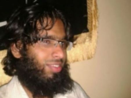 ഇന്ത്യന്‍ ഏജന്‍സികള്‍ക്ക് തെറ്റിയോ... അബു താഹിര്‍ ഐസിസിലല്ല? ഇപ്പോഴും ഫേസ്ബുക്കിലുണ്ട്