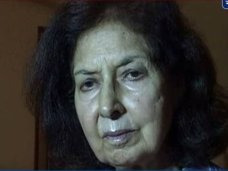 ദാദ്രി കൊലപാതകം: നയന്‍താര പുരസ്‌കാരം തിരിച്ച് നല്‍കുന്നു