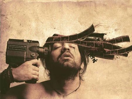 ക്യാമറ തോക്കും കണ്ണാടിയുമാകുമ്പോള്‍