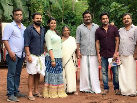 നിക്കിയുടെ ഫോട്ടോ നിക്കി ഫേസ്ബുക്കില്‍ ഇട്ടാല്‍ കുഴപ്പമില്ല, ആസിഫ് അലി ഇട്ടാലോ?