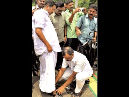 ചെരുപ്പൂരല്‍: ഗുരുതര രോഗി... കുനിയരുതെന്ന് ഡോക്ടറുടെ നിര്‍ദ്ദേശമെന്ന് ശക്തന്‍