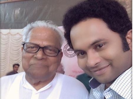 വിഎസും അജു വര്‍ഗീസും തമ്മില്‍ എന്താണ് ബന്ധം? സെല്‍ഫി തകര്‍ത്തു...