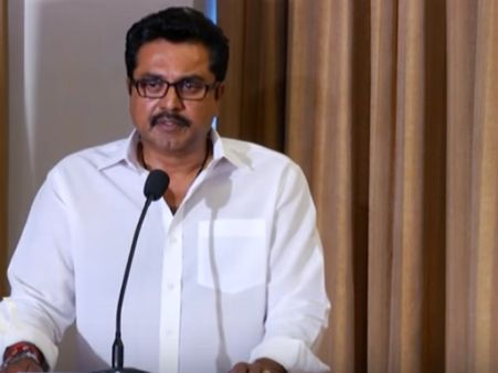 വിശാല്‍ തന്നെ തോല്‍പ്പിച്ചു, പൊട്ടിക്കരഞ്ഞ് ശരത് കുമാര്‍