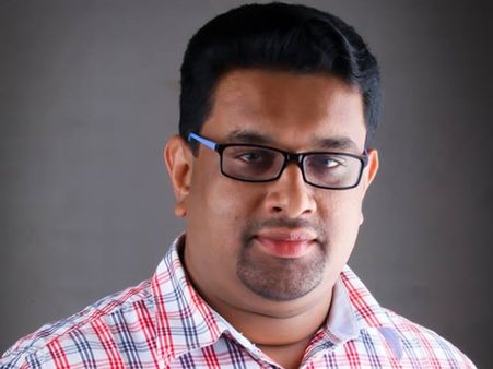 ഗോള്‍ഡ് എഫ്എം പേ ഡേ ബിഎംഡബ്യു എക്‌സ്5 മുവാറ്റുപുഴ സ്വദേശിക്ക്