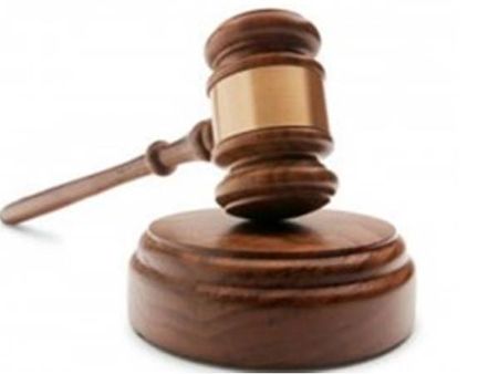 4 മാസം പ്രായമായ കുഞ്ഞിന് ചികിത്സ ലഭിച്ചില്ല, അബുദാബിയിലെ 2 ആശുപത്രികള്‍ക്ക് 50,000ദിര്‍ഹം പിഴ