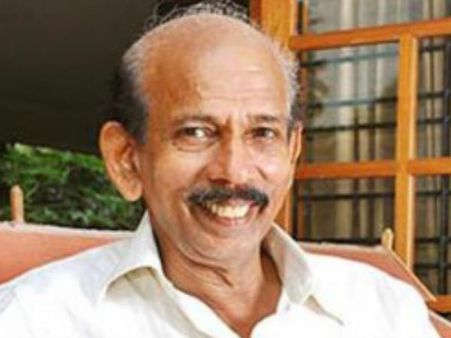 മോദിക്കു ചുറ്റും വിഷ ഗ്രൂപ്പുകള്‍,കഴിവുള്ള ആളുകള്‍ മുന്നോട്ട് വരട്ടെ, ഭരിക്കട്ടെയെന്ന് മാമുക്കോയ