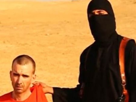 ജിഹാദി ജോണിനെ അമേരിയ്ക്ക കൊന്നു? കാറിലേയ്ക്ക് കയറവേ ജോണിന് നേരെ ഡ്രോണ്‍ ആക്രമണം