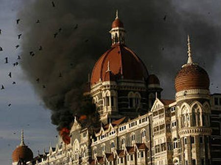 മുംബൈ ഭീകരാക്രമണത്തിന് 7 വര്‍ഷം, തീവ്രവാദത്തില്‍ ഞെട്ടി ലോകം!