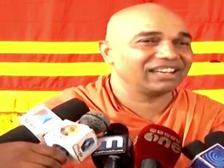 ശ്രീനാരായണ ഗുരു ഇപ്പോള്‍ ജീവിച്ചിരുന്നെങ്കില്‍ നാടുവിട്ടേനെയെന്ന് ഗുരുപ്രസാദ് സ്വാമി