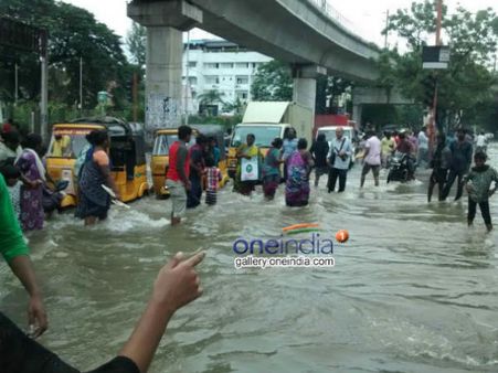 ചെന്നൈയ്ക്ക് പിന്നാലെ ആന്ധ്രയും പ്രളയ ഭീഷണിയില്‍, മരണം 54