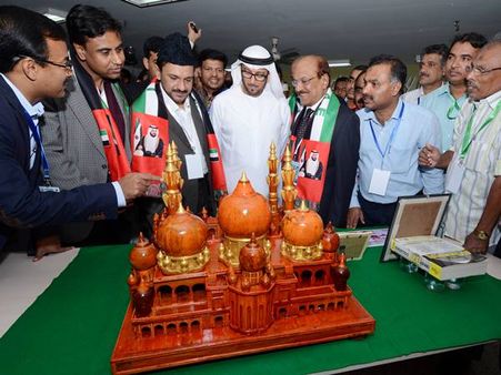 ശൈഖ് മുഹമ്മദിന് സമ്മാനവുമായി മലയാളി ദുബായിലെത്തി!!