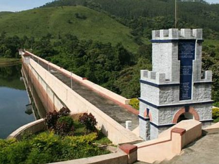 മഴ കുറഞ്ഞു; മുല്ലപ്പെരിയാര്‍ അണക്കെട്ടിലെ തുറന്ന മൂന്ന് ഷട്ടറുകളും അടച്ചു