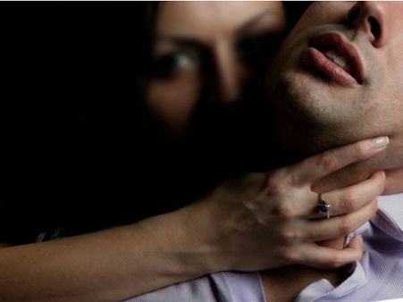 3 യുവതികള്‍ ചേര്‍ന്ന് യുവാവിനെ തട്ടിക്കൊണ്ട് പോയത് ബീജം മോഷ്ടിക്കാന്‍!