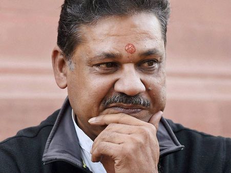 കീര്‍ത്തി ആസാദിനു പിന്നില്‍ സോണിയ ഗാന്ധിയോ? സസ്‌പെന്‍ഡ് ചെയ്തതെന്തിനെന്ന് കീര്‍ത്തി ആസാദ്‌