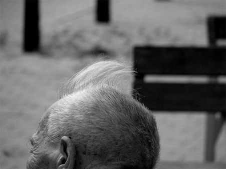 സ്വത്ത് തട്ടിയെടുക്കാന്‍ 87 വയസ്സുള്ള വൃദ്ധനെ മകന്‍ ചെയ്തത് എന്തെന്നോ?