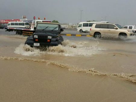 ദുബായിലെ കനത്ത മഴയില്‍ കാര്‍ അപകടത്തില്‍പ്പെട്ട് 4 വയസ്സുകാരന്‍ കൊല്ലപ്പെട്ടു