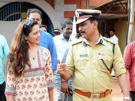 മഞ്ജു വാര്യര്‍ ജയിലില്‍...!!! തമാശയല്ല