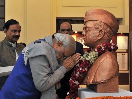 നേതാജിയുടെ രഹസ്യ ഫയലുകള്‍ പുറത്തു വന്നു, ചുരുളഴിയാത്ത ആ രഹസ്യം ഇനി ഫയലുകളില്‍?..