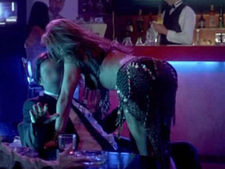 വിനോദ സഞ്ചാരത്തിന് എത്തി അനാശാസ്യം: യുവതി ഉള്‍പ്പെടെ 7 പേര്‍ അറസ്റ്റില്‍