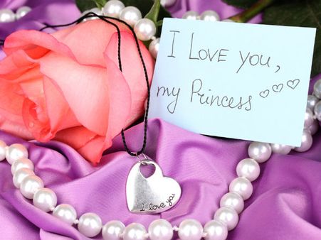 4 കെട്ടുന്നവരെന്ന് പറഞ്ഞ് മുസ്ലിങ്ങളെ കളിയാക്കുന്നവരുടെ പോലും കണ്ണ് നനയിക്കും ഈ അറബിയുടെ സ്നേഹം