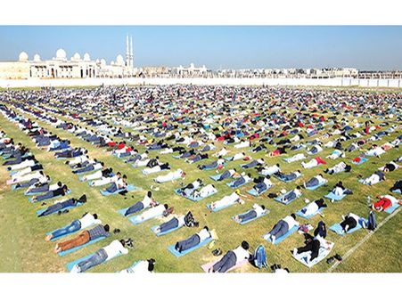 അങ്ങനെ ആ പരിശ്രമം വിഫലമായി ഷാര്‍ജയിലെ യോഗാ വേവിന് ഗിന്നസില്ല...