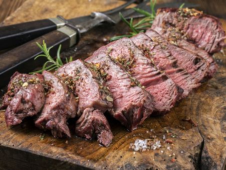 വിദേശികള്‍ക്ക് ബീഫ് കഴിക്കാം; ഇളവുമായി ബിജെപി സര്‍ക്കാര്‍