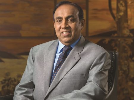 രവി പിള്ളയാണോ യൂസഫലിയാണോ സമ്പന്നന്‍?