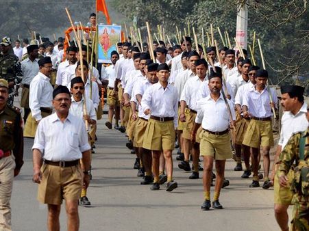 ആര്‍എസ്എസ് ആസ്ഥാനത്ത് കൊടി ഉയര്‍ത്താന്‍ എത്തിയ കോണ്‍ഗ്രസുകാര്‍ക്ക് കിട്ടിയത്....