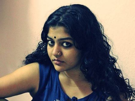 പിഡിപിയുമായി സഖ്യമുണ്ടാക്കി ഭരിക്കുന്ന ബിജെപി രാജ്യദ്രോഹികളല്ലേയെന്ന് അരുന്ധതി