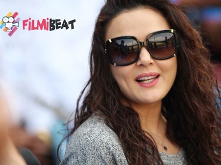 രാജ്യത്തിനെതിരെ പ്രതികരിക്കുന്നവരെ നാടുകടത്തണമെന്ന് നടി പ്രീതി സിന്റ