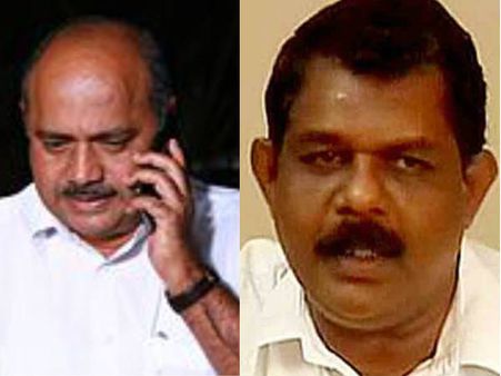 പുരകത്തി മാണിസാറേ അവര്‍ ദേ വാഴയും വെട്ടി, ഇനി നില്‍ക്കണോ പോണോ?