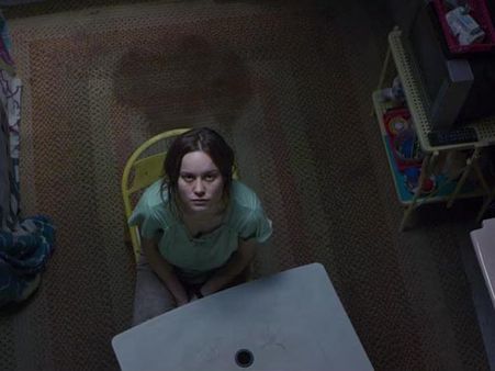 റൂം - നാല് ചുവരുകള്‍ക്കുള്ളിലെ ജീവിതങ്ങളെ കുറിച്ച്