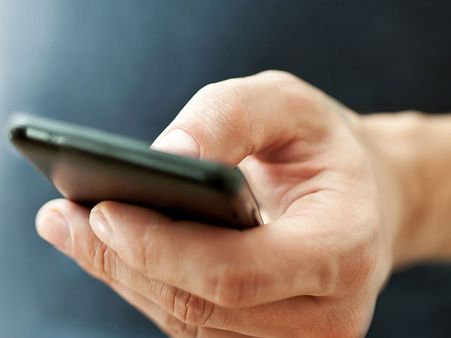 സര്‍ക്കാര്‍ ഓഫീസുകളില്‍ സ്മാര്‍ട്ട് ഫോണ്‍ നിരോധിയ്ക്കുന്നു, നിരോധനം മാര്‍ച്ച് 24 മുതല്‍