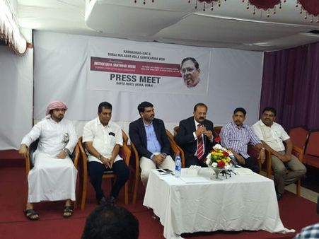 സന്തോഷ് ഹെഗ്ഡയെ ദുബായില്‍ ആദരിക്കുന്നു