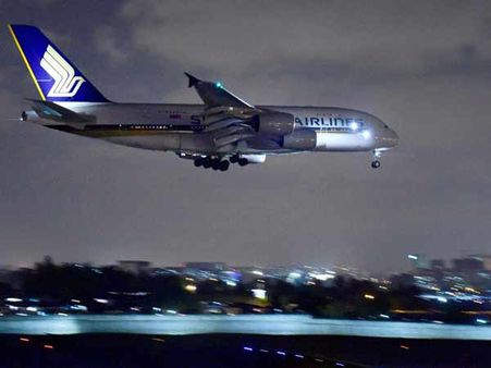 81 യാത്രക്കാരുമായി പോയ ഈജിപ്ത് വിമാനം ഭീകരര്‍ റാഞ്ചി, ബോംബ് വച്ചിട്ടുണ്ടെന്ന് റിപ്പോര്‍ട്ട്