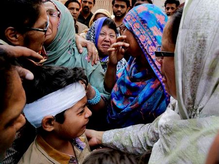 താലിബാനെ പാക് മുസ്ലിങ്ങള്‍ തോല്‍പിച്ചു, ചോര കൊടുക്കാന്‍ നീണ്ട ക്യൂ!