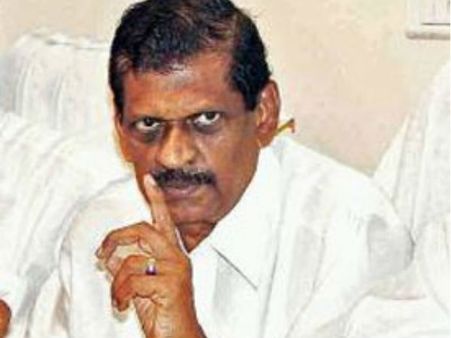 'മഹേഷിന്റെ പ്രതികാരം നടക്കുമോ' ...? തൊടുപുഴയിൽ സ്ഥാനാർഥിയുണ്ടോ സഖാവേ ഒന്നു മൽസരിപ്പിക്കാൻ